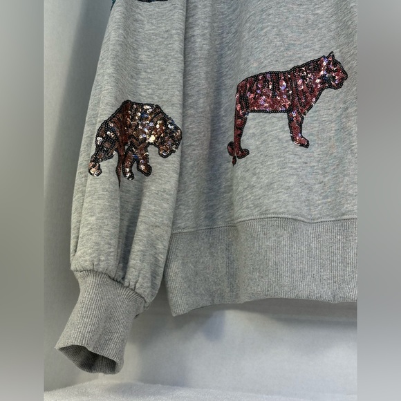PEACH LOVE CALIFORNIA, MULTI COLOR SEQUINS TIGER DETAIL SWEATSHIRT- O/S Sz.SMALL - Picture 5 of 13